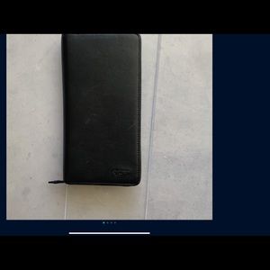 Tumi all leather wallet